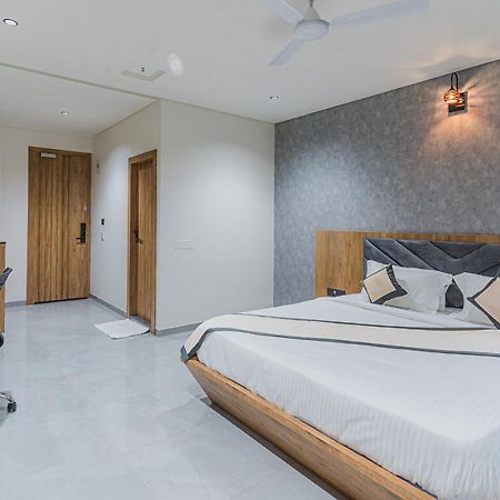 Hotel The Grand Heaven Gandhinagar Kültér fotó