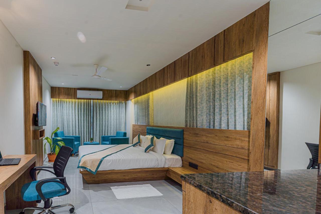 Hotel The Grand Heaven Gandhinagar Kültér fotó