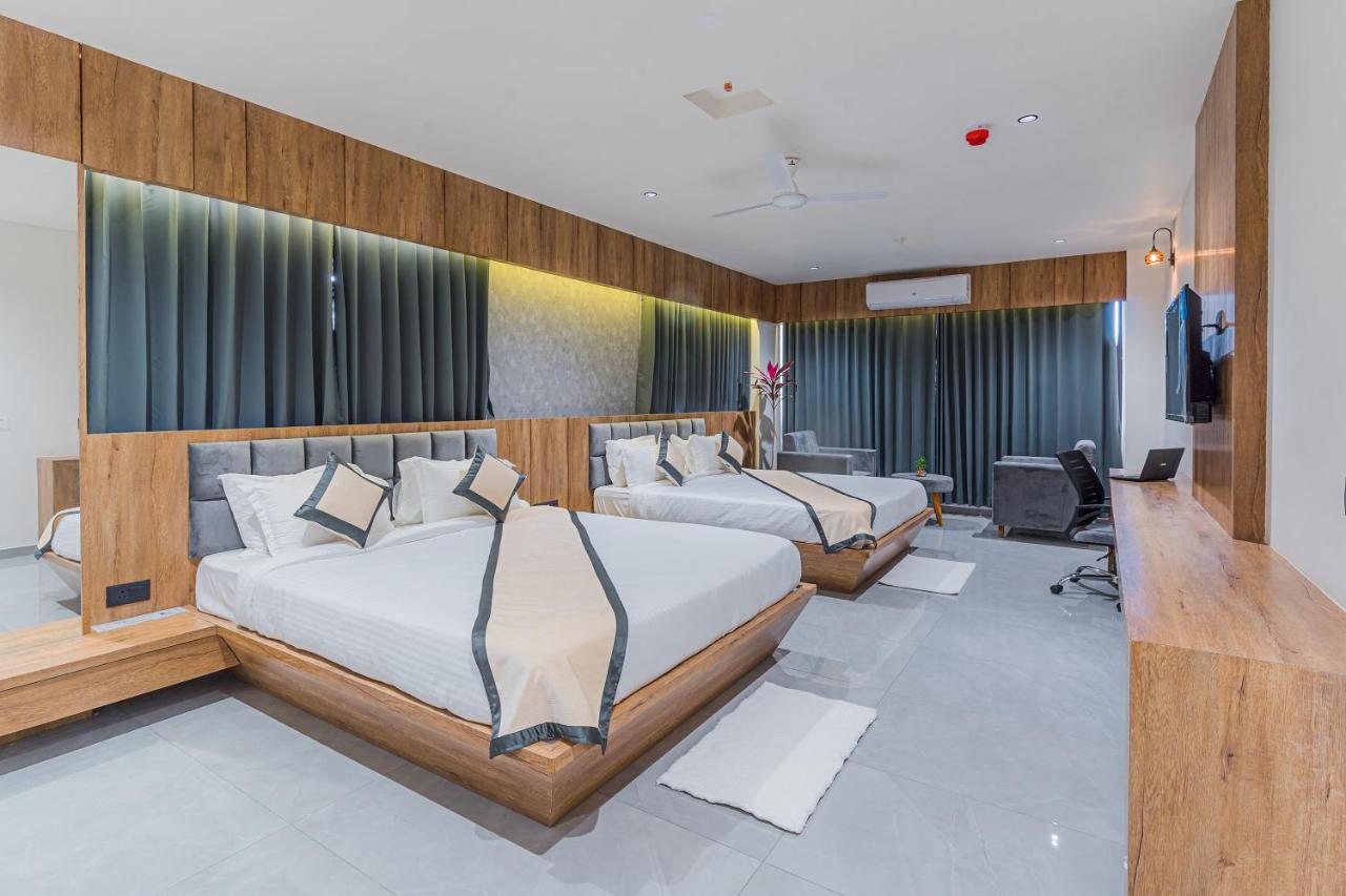 Hotel The Grand Heaven Gandhinagar Kültér fotó